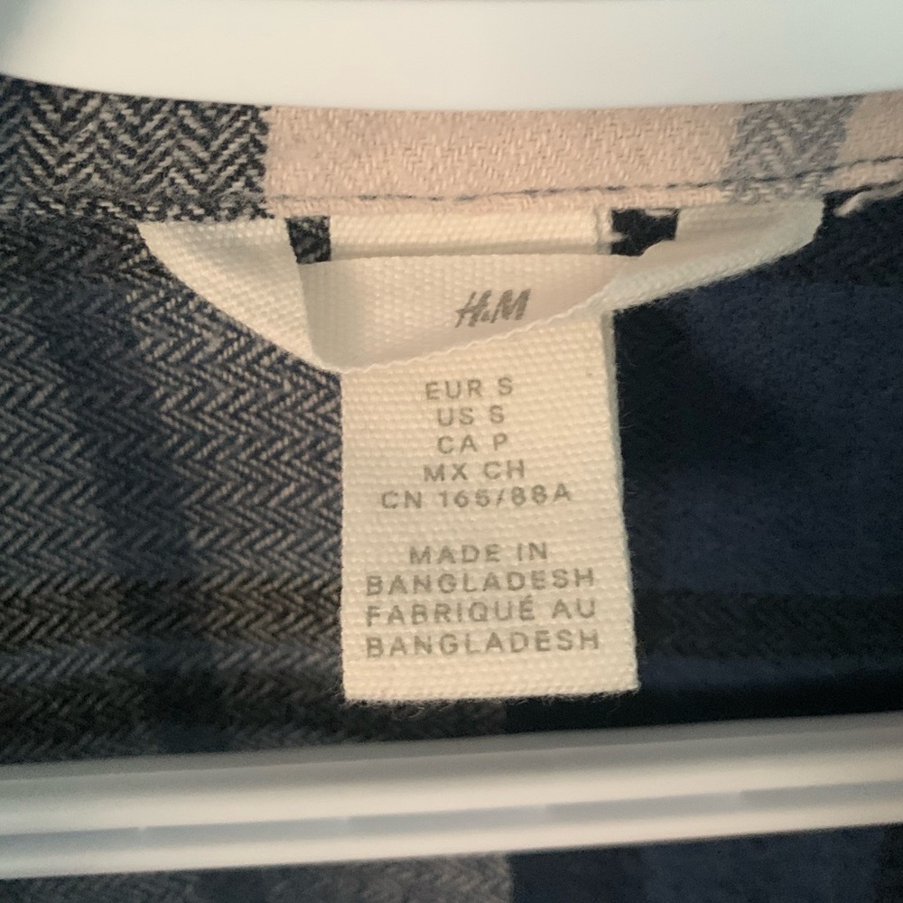 H&M plaid shacket - Picture 3 of 4